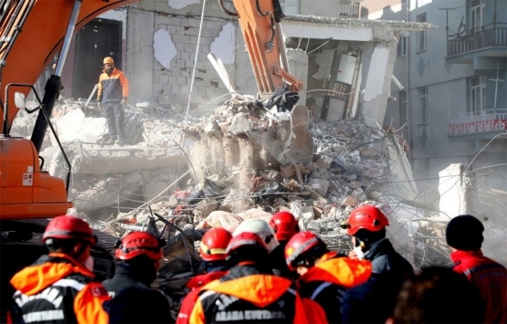 Elazığ depreminde 50 bina yıkıldı, 308 bina hasar gördü!