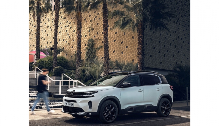 Citroen C5 Aircross Hybrid 136 lansmana özel fiyatla satışa çıktı!
