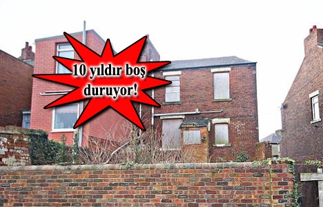 Bu ev 4,5 liraya satışa çıktı!