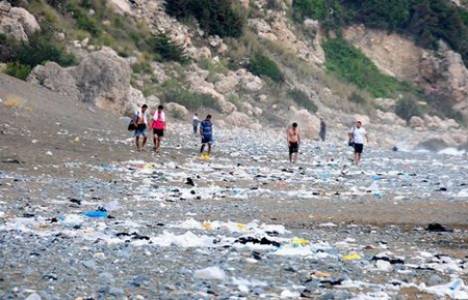 Muğla Fethiye'de sahile dökülen çöpler turizmi baltalıyor!