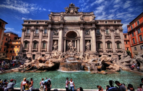 İtalya'daki Trevi Çeşmesi'nin restorasyonu tamamlandı!