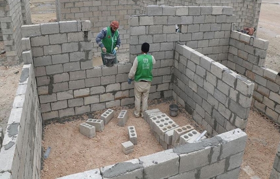 İHH İdlib'de briket ev inşasına başladı!