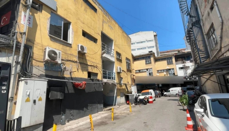 Zeytinburnu'ndaki riskli yapılara yıkım kararı oto sanayi sitesini ayaklandırdı! Esnaf dükkan bulamıyor!
