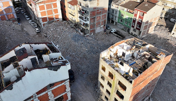 Bayrampaşa'da 5 yıldır tamamlanmayan kentsel dönüşüm sorunu: Yıkık dökük binalar tedirgin ediyor! 