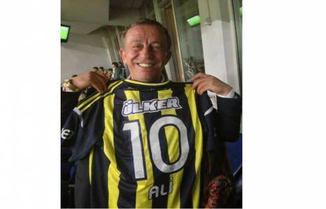 Ali Ağaoğlu'nun Fenerbahçe formalı fotoğrafı sosyal medyaya olay yarattı!