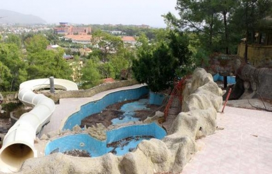 Kemer Naturland Eko Park ve Resort Otel hayalet otele dönüştü!