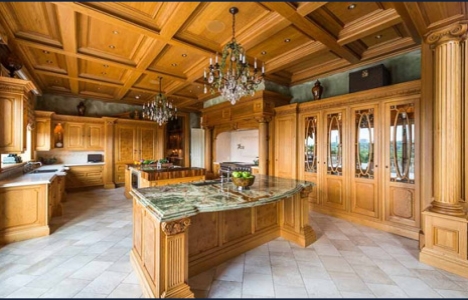  Tyler Perry Atlanta daki evini 25 milyon dolara satışa çıkardı!