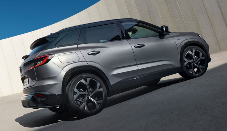 Renault Austral 200 bin TL kredi fırsatıyla satışta! Austral fiyat listesi Nisan 2024!