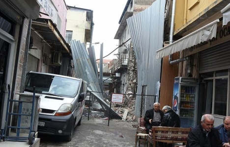 Kemeraltı'ndaki 150 yıllık bina yıkıldıktan sonra kıymete bindi!