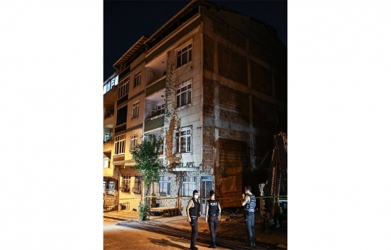 Sultangazi deki iki bina çökme tehlikesi sebebiyle boşaltıldı!