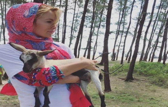 Gamze Özçelik köy hayatını seçti!