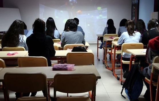 Emlakçı çift, Milli Eğitim e tripleks villa ve okul bağışladı!