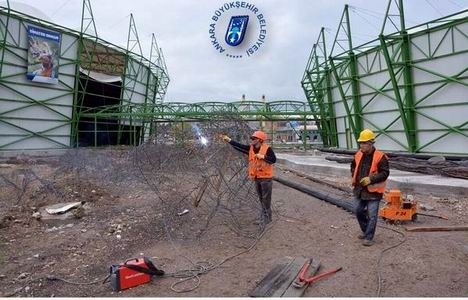 Ankapark ta teleferik direkleri dikiliyor!