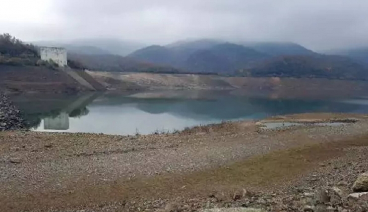 İstanbul da barajlar alarm veriyor son 40 günlük su kaldı!