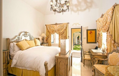 Donald Trump ın St.Martin deki evi zararına satılıyor!