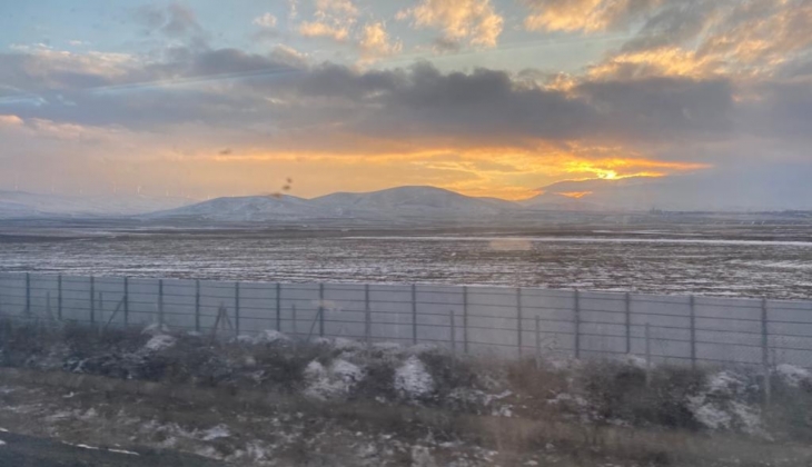 İstanbul ve Ankara dahil 21 şehirde okullar tatil! Valiler peş peşe açıkladı! Yarın okullar açık mı, tatil mi?