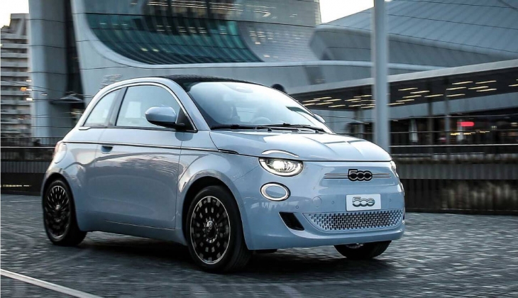 Elektrikli Fiat 500e ye 10 bin TL lik Nisan 2023 indirimi geldi! Fiat 500e 24 Nisan 2023 fiyat listesi!