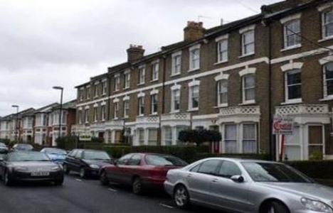 İngiltere'de konut fiyatları eylülde hız kesti!