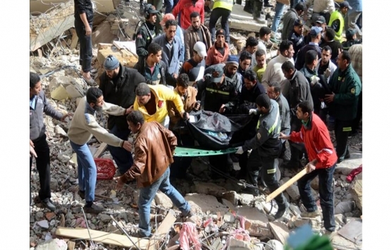 Mısır da bina çöktü: 3 ölü, 4 yaralı!