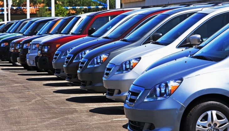 Otomobil piyasasında deprem! Arabalarda fiyatlar düştü mü yoksa arttı mı? 15 Eylül telaşı başladı