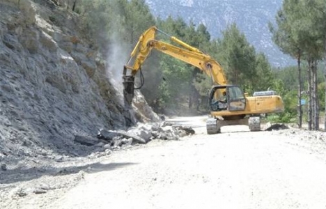 Manavgat'taki Köprülü Kanyon yolunda asfalt çalışmaları başladı!