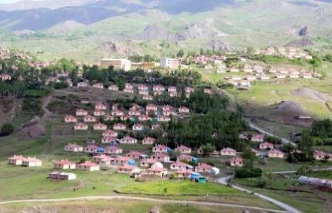 Köykent Projesi'ndeki 383 konut, toprak kayması nedeniyle oturulamaz hale geldi!