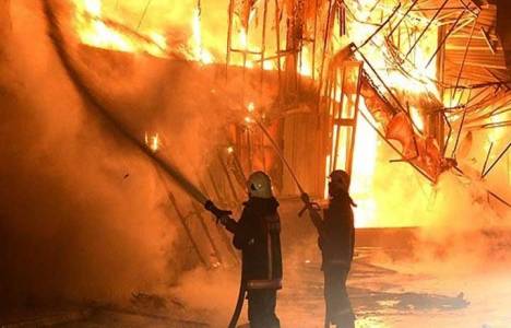 Suudi Arabistan'ın El-Hicre kentinde bir evde yangın çıktı!