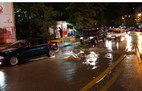 Ankara'da yağmur sele neden oldu!
