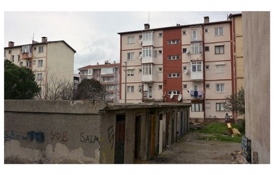 Çanakkale deki depreme dayanıksız sosyal konutlar için 7 yılda hiçbir adım atılmadı!