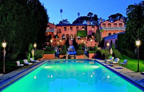 Beverly Hills'teki William Randolph Hearst'e ait olan ev satılıyor!