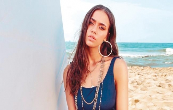 Bensu Soral Alaçatı’dan eski köy evi aldı!