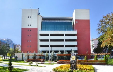 Sincan çok katlı otopark ve kültür merkezi 5.1 milyon TL'ye 5 yıllığına kiralık!