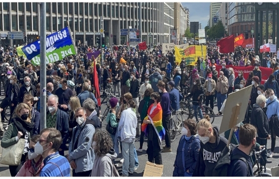 Berlin de yüksek kiralar protesto edildi!