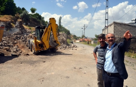 Kayseri Bünyan'da harabe binalar yıkılıyor!