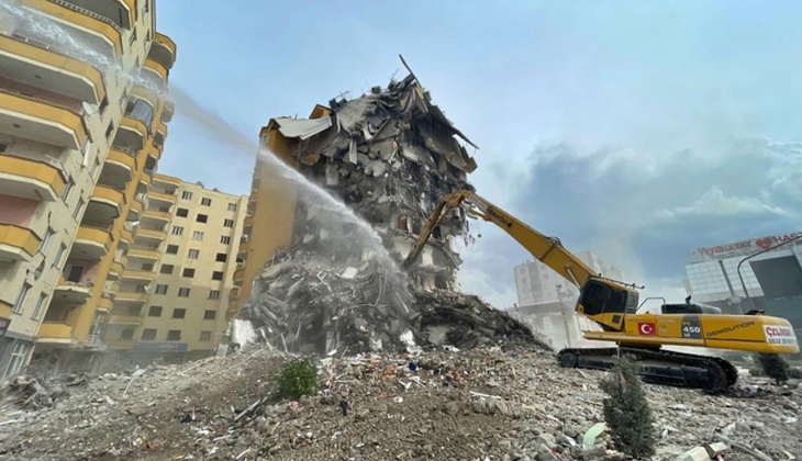 Binası depremde hasar görenler hemen bakın! 1 milyon 70 bin kişiye 10 bin TL, 129 bin haneye 15 bin TL ödendi!