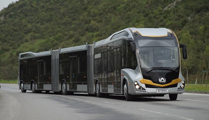 İstanbul Büyükşehir Belediyesi, hizmete alınan metrobüsler için tören düzenlendi