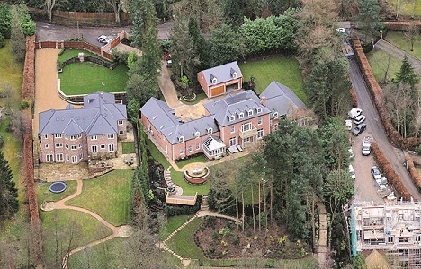 Dünyaca ünlü futbol yıldızlarının malikaneleri!