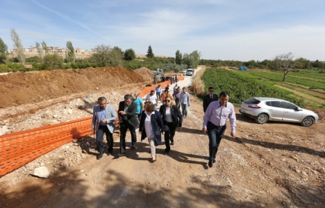 Gaziantep'in köy yolları genişletiliyor!