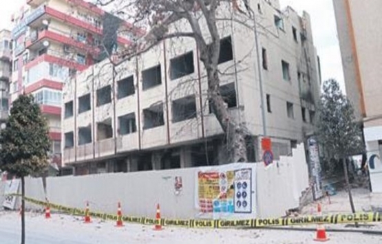 Yıkımı yapılan Pamukkale Üniversitesi Hastanesi çöktü!