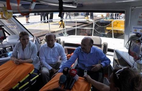 Mehmet Müezzinoğlu, Adalar ın yeni deniz ambulanslarını test etti!