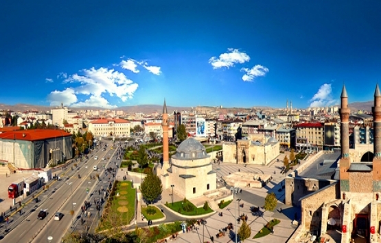 Sivas'ta 4 milyon TL'ye icradan satılık arsa!