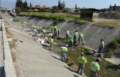 Antakya'da temizlik ekipleri kapsamlı çalışmalara devam ediyor!