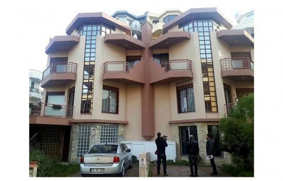 İzmir'de kaçak yolla kiraya verilen villalar mühürlendi! 