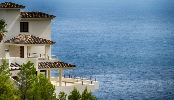 Bursa'da deniz manzaralı villa ihaleye çıkarılıyor