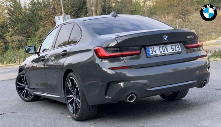 BMW’den 3 Serisi’ne hem zam hem indirim geldi! 320İ’ye 56 bin 800 TL zam gelirken, 330İ’ye 5 bin 900 TL indirim geldi! 