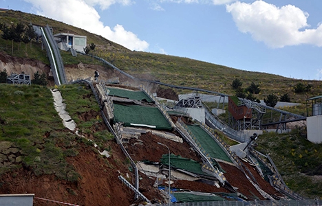 Erzurum'daki atlama pistlerinin onarımı devam ediyor!