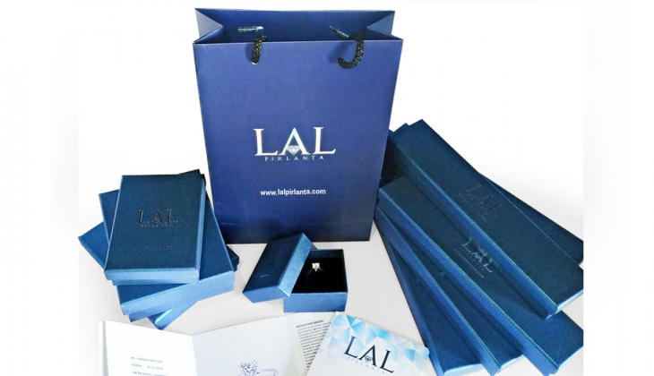 Sevgililer Günü’ne özel tüm ürünlerde yüzde 65 indirim! 4990 TL üzeri alışverişe altın pırlanta bileklik hediye…