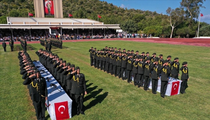 Asker olmak isteyen gençlere son dakika müjdesi! 2023 MSÜ subay-astsubay alımları başladı!