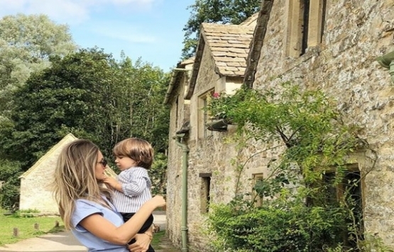 Mimar Yasemin Masis Londra da saray hayatı yaşıyor!