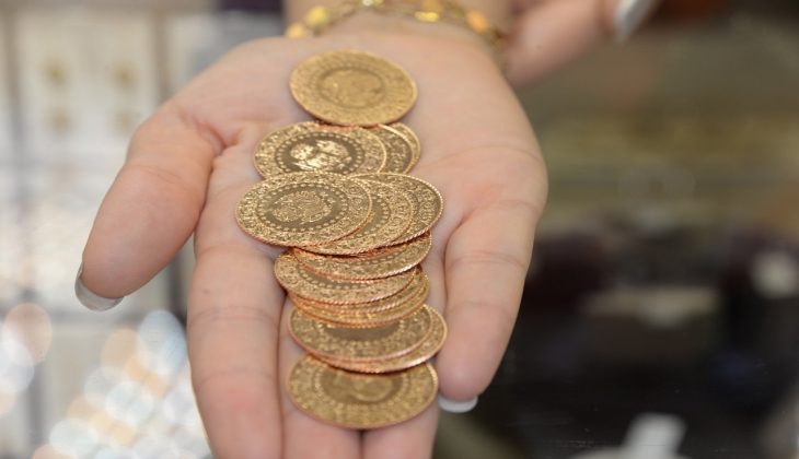 Gram altını olanlar dikkat. Ünlü ekonomist altında kazandıracak formülü açıkladı